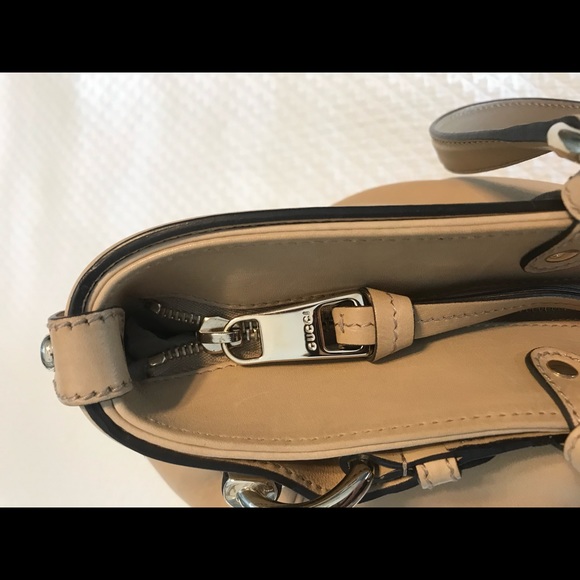 Gorgeous Gucci Bamboo Bag EUC - Picture 3 of 8